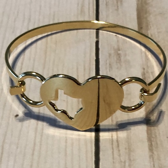Fashion Jewelry Heart Texas Bracelet - Picture 1 of 7
